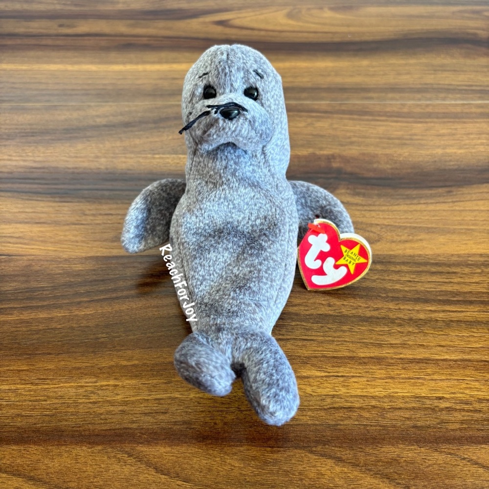 Ty Beanie Baby Slippery Gray Seal Stuffed Animal